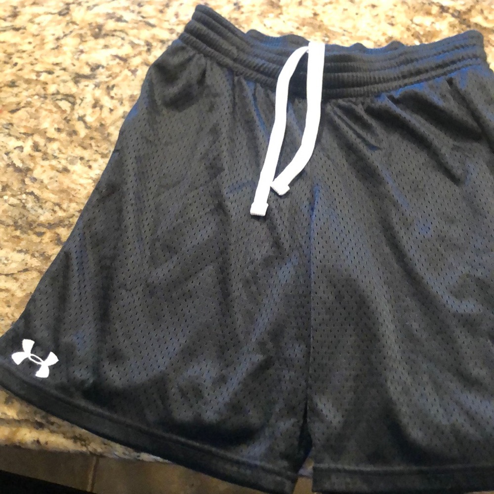 Under armour mesh shorts
